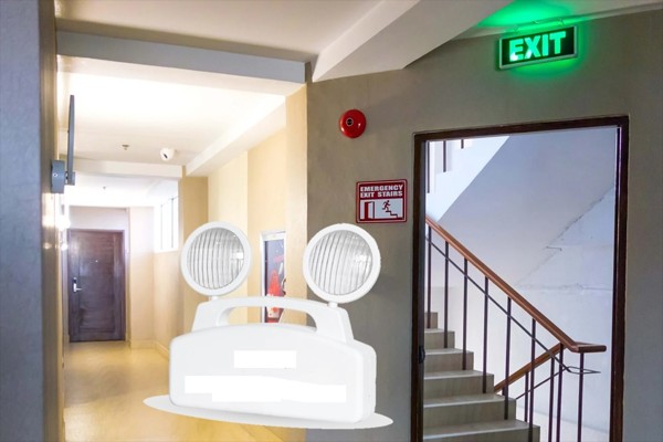 Đèn mắt ếch sử dụng tại lối thoát hiểm 