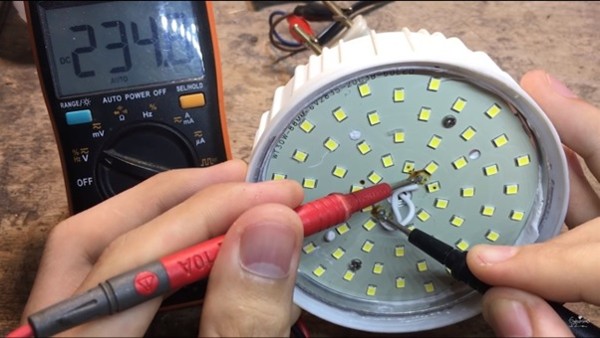 Cách sửa bóng đèn LED không sáng do chip LED bị hỏng 